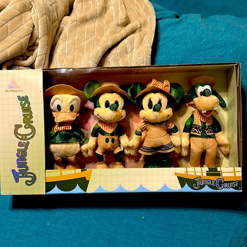 Walt Disney World 50th anniversary Jungle Cruise plush set
